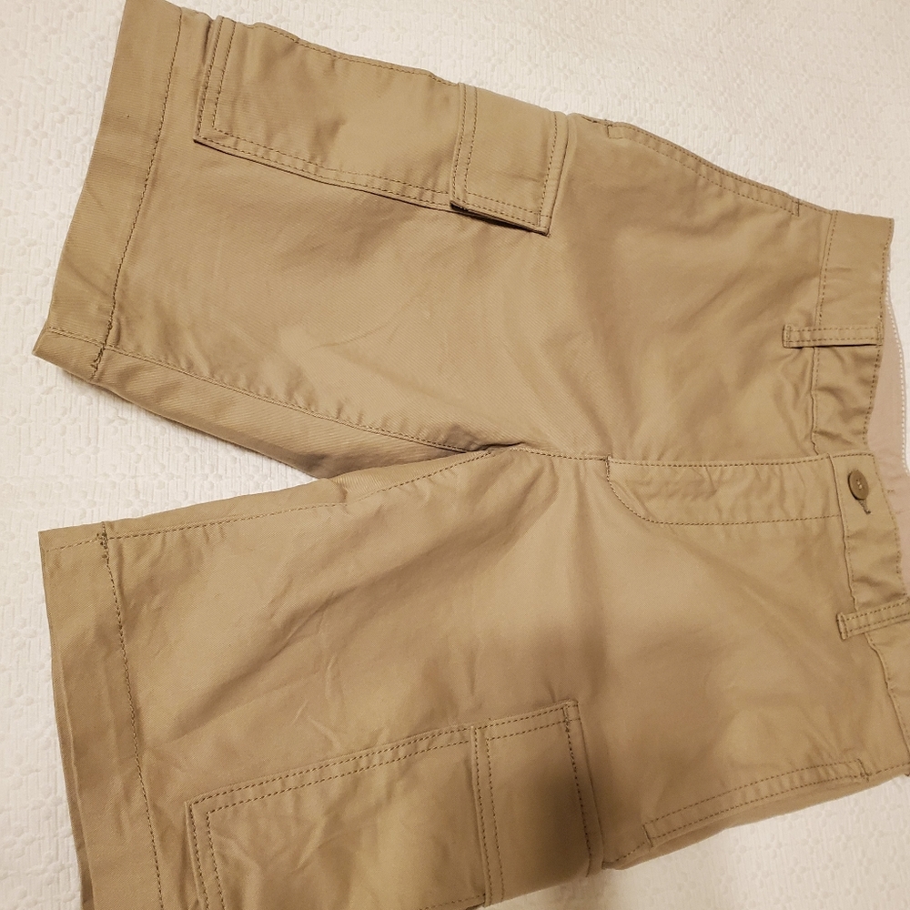 GAP new without tags cargo shorts